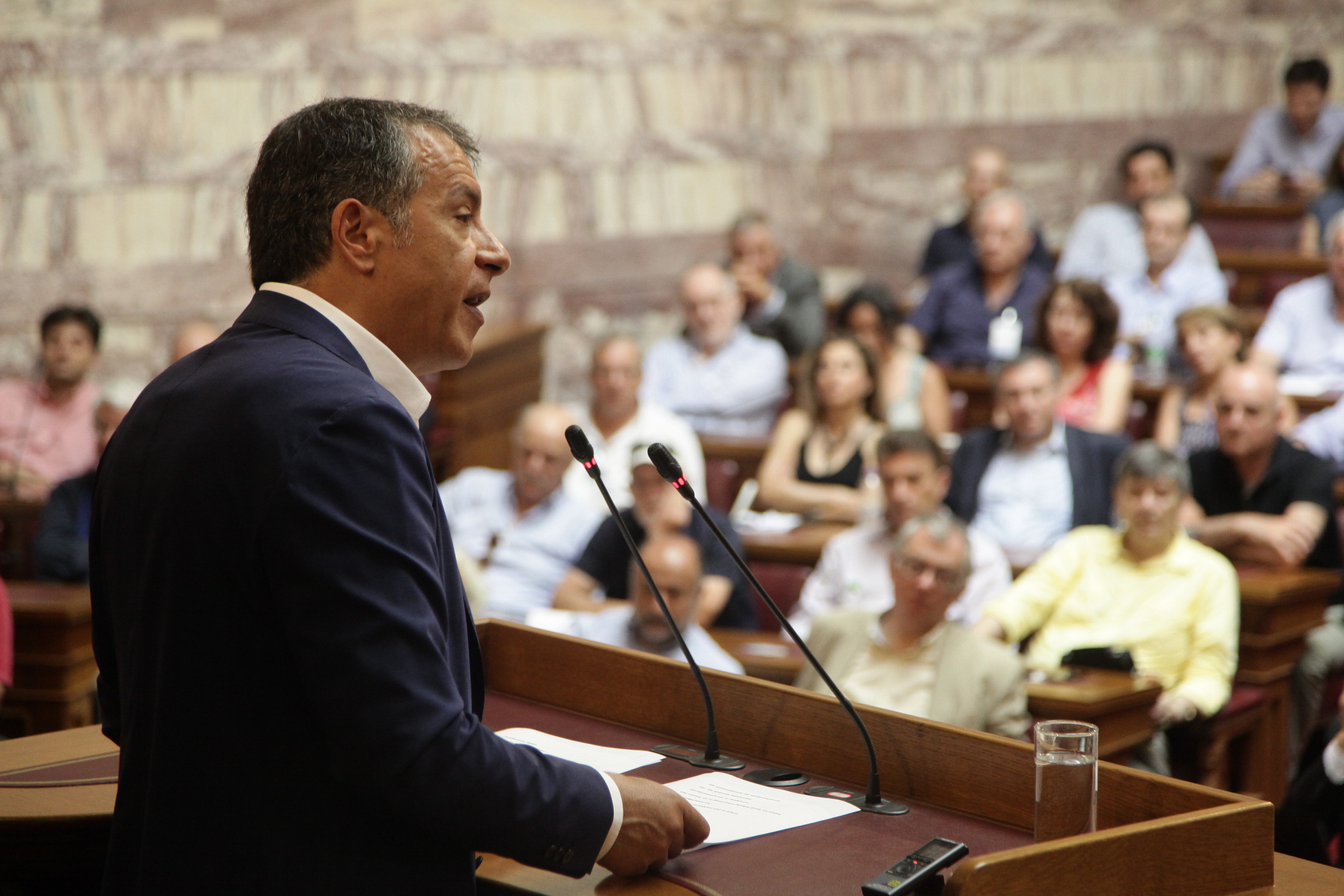 Αποχώρησαν ΚΚΕ και Ποτάμι από την Ολομέλεια λόγω βροχής τροπολογιών