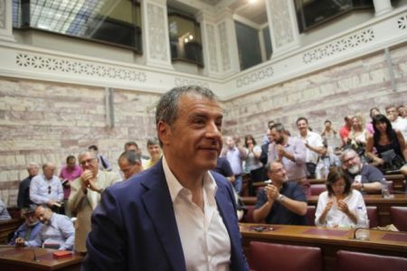 Theodorakis: “Tsipras does not intend to call early elections”