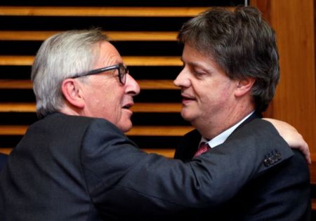 Ο διπλωμάτης Τζ. Κινγκ νέος επίτροπος της Βρετανίας στην ΕΕ