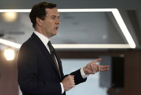 Βρετανία: Εγκαταλείπει ο Όσμπορν το στόχο για πλεόνασμα το 2020