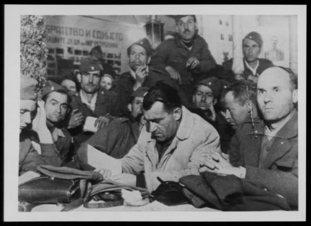 Το άνοιγμα των 2.110 φακέλων και η Ιστορία που γλίτωσε από την πυρά