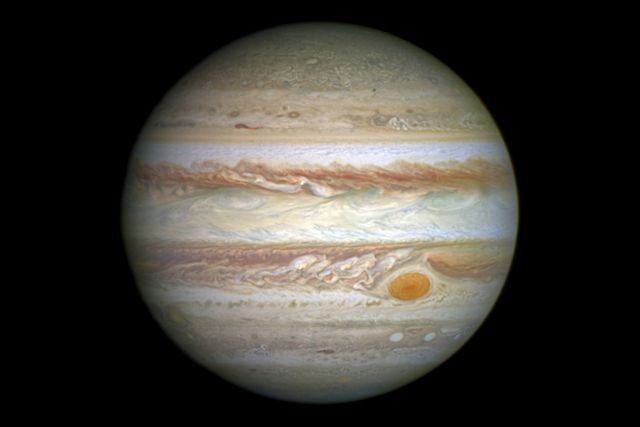 Εξωτικό «σκοτεινό υδρογόνο» κάτω από τα σύννεφα του Δία