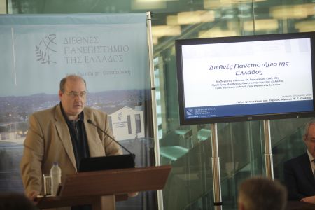 Φίλης: Έλεγχοι και στα φροντιστήρια ξένων γλωσσών