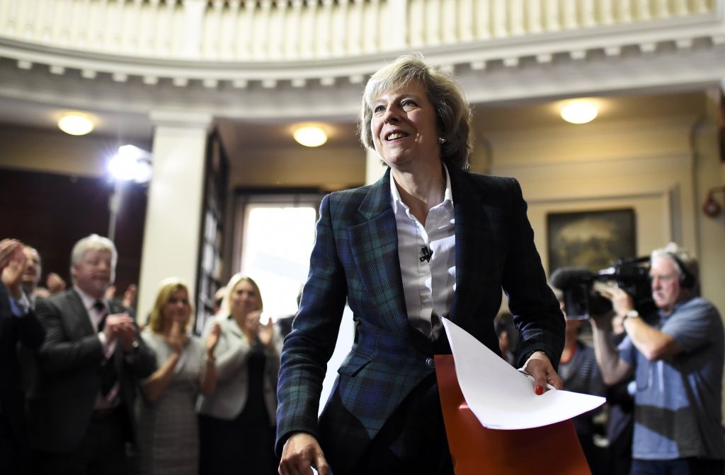 Η Τερέζα Μέι συγκαλεί υπουργικό συμβούλιο για το Brexit