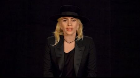 Σαράντα εννέα διάσημοι αφηγούνται τις ιστορίες των 49 θυμάτων του Ορλάντο