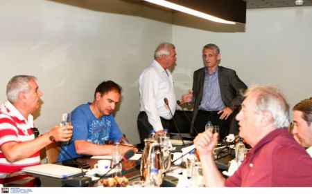 Ο Γκιρτζίκης αγνόησε τη FIFA για εναρμόνιση του καταστατικού