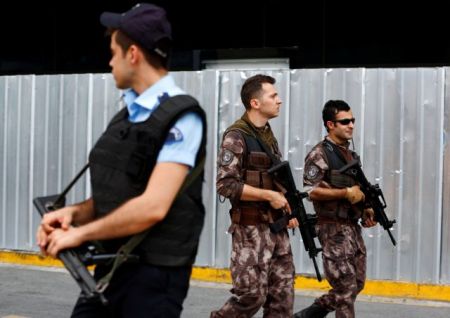 Τουρκία: Δολοφονικό αμόκ 17χρονου, εκτέλεσε τρεις αστυνομικούς