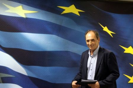 Ανάπτυξη 2,5% το 2017 προβλέπει ο Γ. Σταθάκης