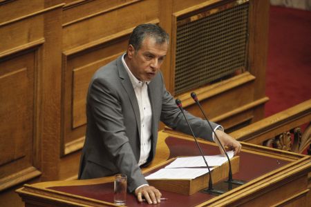 Ποτάμι: «Βλέπουν ότι δεν βγαίνουν οι 200 και παίζουν παιχνίδια»
