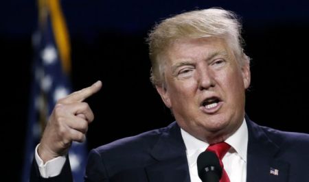 Wall Street Journal: Ο Τραμπ θα πρέπει να αλλάξει πορεία, αλλιώς να παραιτηθεί