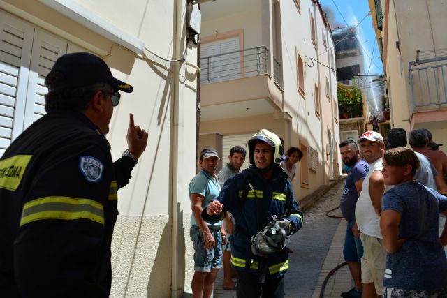 Major fire breaks out in the old city of Lefkada on Monday