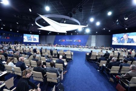 Ένταση ΗΠΑ-Ρωσίας στη σκιά της απόφασης για δυνάμεις του ΝΑΤΟ στην Αν.Ευρώπη