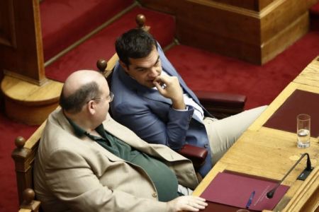 SYRIZA’s political council to convene on Tuesday afternoon