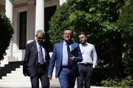 Δεν αποκλείει η κυβέρνηση ακόμα και μείωση του 3% για είσοδο στη Βουλή