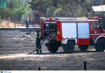 Υπό μερικό έλεγχο οι πυρκαγιές στον Όλυμπο και στη Μόρφα Αυλίδας