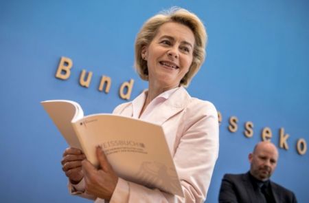 Ευρωπαϊκή αμυντική ένωση επιδιώκει το Βερολίνο μετά το Brexit