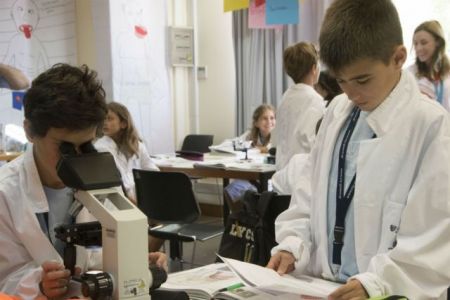 Μικροί «εγκέφαλοι» εν δράσει σε πρόγραμμα για Χαρισματικά Παιδιά