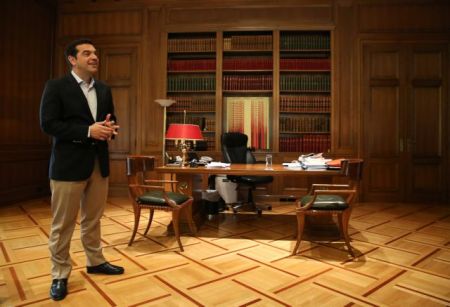 Οι «χαμένοι έρωτες» και τα νέα φλερτ του Αλέξη Τσίπρα