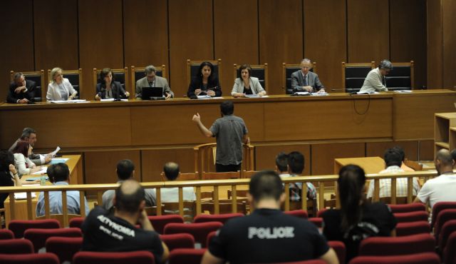 Δίκη ΧΑ: «Φοβήθηκα, δεν ήθελα να μπλέξω με τη Χρυσή Αυγή»