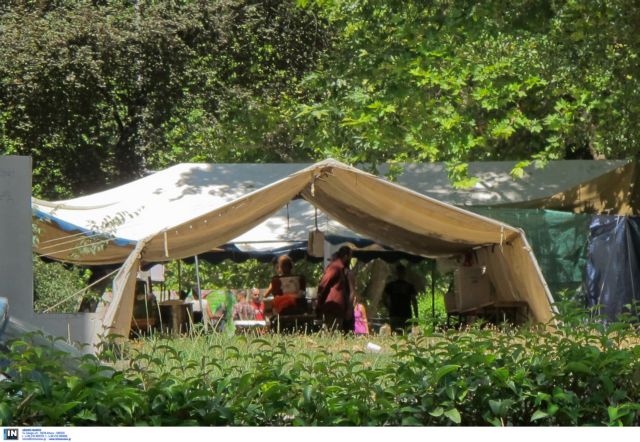 Κατάληψη και φθορές από αντιεξουσιαστές στη Νομική του ΑΠΘ