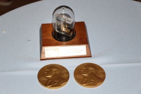 «Να σας συστήσω τον κ. Νομπέλ»