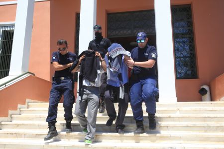 Αναβολή ζήτησαν και έλαβαν οι οκτώ τούρκοι στρατιωτικοί