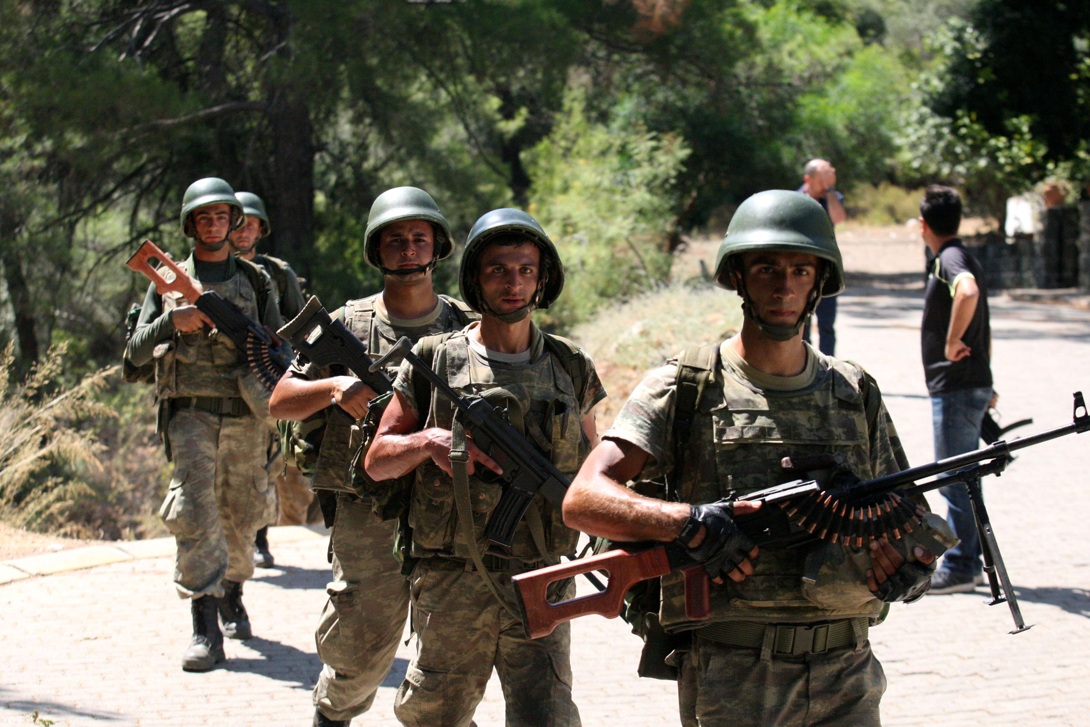 Οι δύο Τούρκοι κομάντο «κρατούνται σε ασφαλή χώρο από την Αστυνομία»