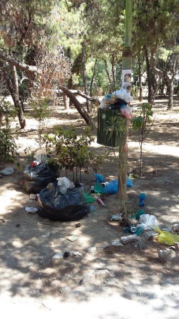 Αδιαφορία και εγκατάλειψη δίπλα στα Δικαστήρια