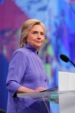 Δημοσκόπηση για την Χίλαρι: Δεν την συμπαθούν, αλλά το 51% θα την ψήφιζε