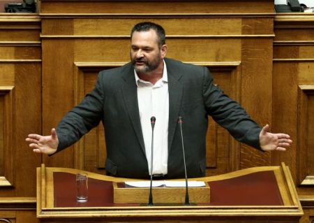 Αρση ασυλίας βουλευτών της ΧΑ