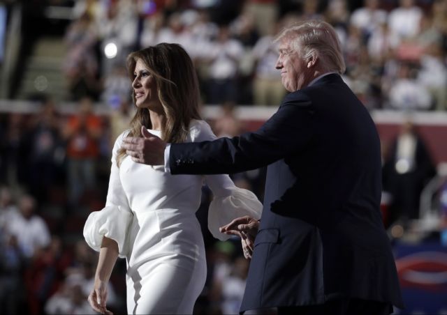 Χάκερ και γυμνές φωτογραφίες στη μάχη για τον Λευκό Οίκο