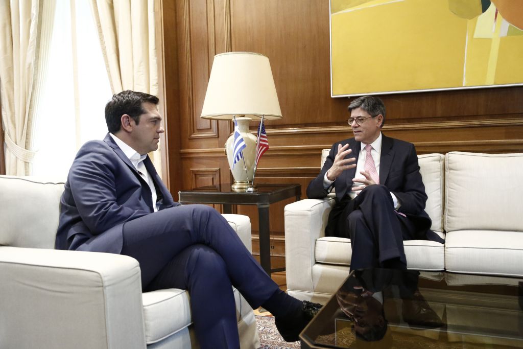 Στόχος να διευθετηθεί το χρέος πριν φύγει ο Ομπάμα, είπε ο Λιου στον Τσίπρα