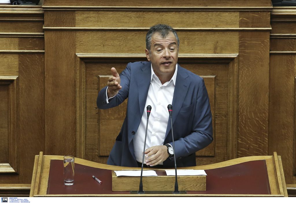 Θεοδωράκης: Να ξεχάσουν κάποιοι σκέψεις για κυβέρνηση χωρίς το πρώτο κόμμα