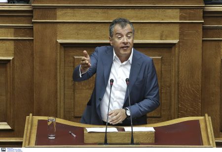 Θεοδωράκης: Να ξεχάσουν κάποιοι σκέψεις για κυβέρνηση χωρίς το πρώτο κόμμα