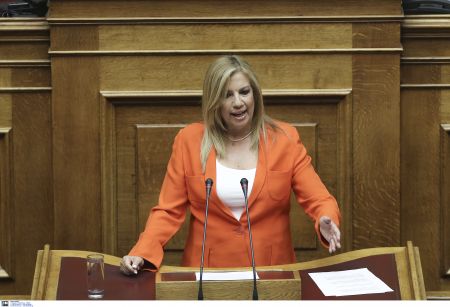 Γεννηματά: Φέρνετε την απλή αναλογική ως αριστερό φερετζέ σε δεξιές πολιτικές