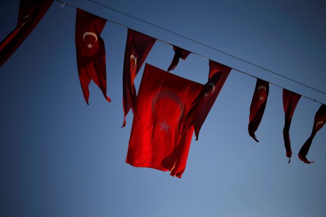 Κάλεσμα σε «συγκέντρωση για τη δημοκρατία» για την Κωνσταντινούπολη