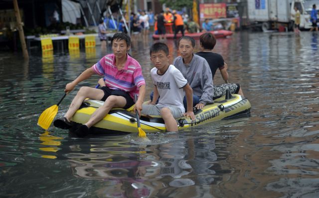 Ανυπολόγιστες οι καταστροφές από τις πλημμύρες στην Κίνα