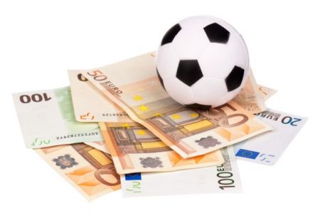 Police bust major online gambling ring and arrest 128 suspects