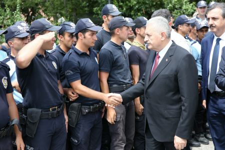 Μπ. Γιλντιρίμ: Μόνο αν κριθεί αναγκαία η παράταση της κατάσταση έκτακτης ανάγκης