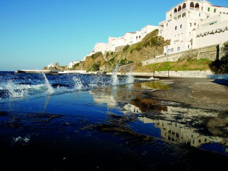 Ανδρος, μεταμορφώσεις