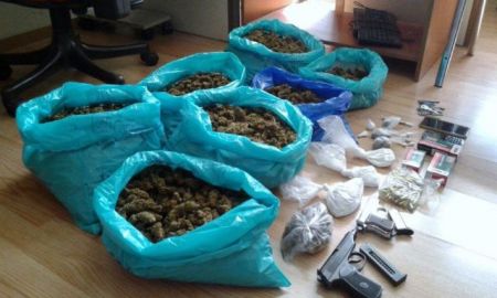 Τρεις συλλήψεις για διακίνηση ναρκωτικών σε Αττική και Μύκονο