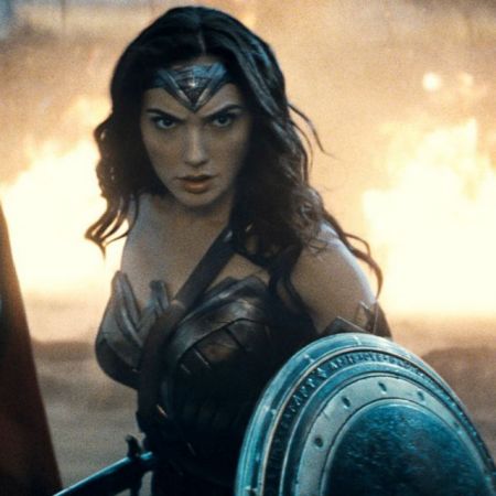 Η Wonder Woman πετάει στις οθόνες