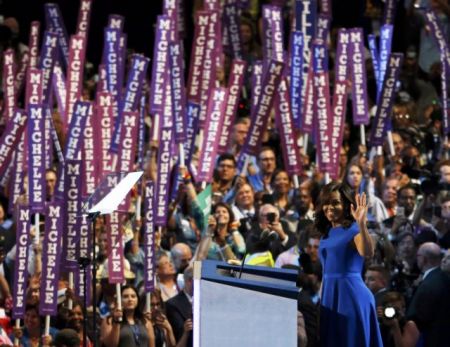 «Σάρωσε» η Μισέλ Ομπάμα στο συνέδριο των Δημοκρατικών