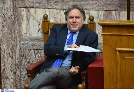 Κατρούγκαλος: Μπαίνει τέλος στη χρηματοδότηση των συνδικάτων