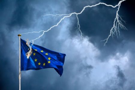 Νέες εποχές: Το φάντασμα του φόβου πάνω από την Ευρώπη
