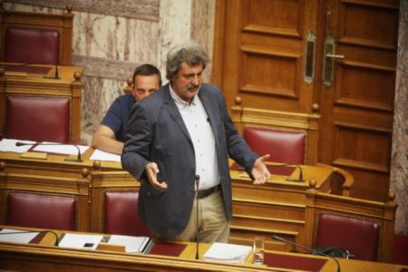 Πολάκης: Δεν μεταφέρθηκαν διαθέσιμα του ΕΟΠΥΥ σε συνεταιριστική τράπεζα