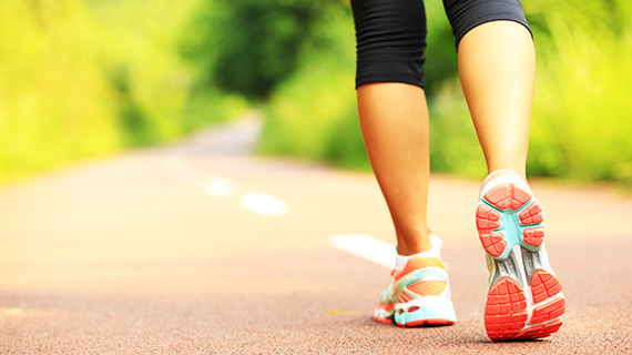 Μία ώρα περπάτημα την ημέρα εξαλείφει τους κινδύνους του καθισιού