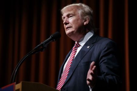 ΗΠΑ: Ο Τραμπ αντιμέτωπος με το ζήτημα της οπλοκατοχής