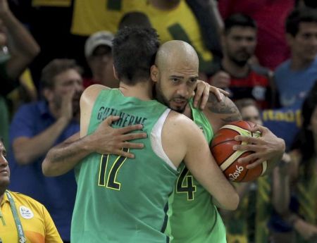 Μπάσκετ (Α): Σφαλιάρα της Βραζιλίας στην Ισπανία που κινδυνεύει