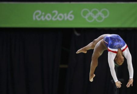 Ενόργανη: Η εντυπωσιακή Σιμόν Μπάιλς το χρυσό στο σύνθετο ατομικό